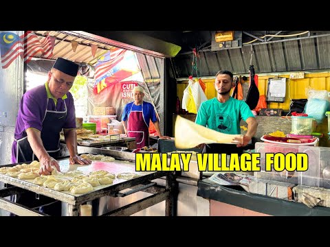 Eating Malay Village Food In The Heart Of Kuala Lumpur, Malaysia