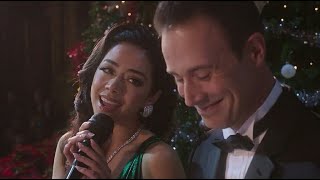 Kadr z teledysku Christmas Without You tekst piosenki Aimee Garcia