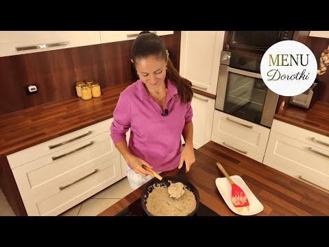 Mushroom Sauce. A recipe for making a creamy and intense mushroom sauce with sour cream. Dorotka'...