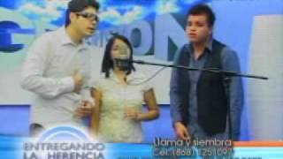 Isaac Juarez cantando Aleluya y llueve en el Telemaraton de Genesis Television
