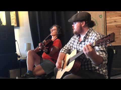 Shanghai rooster Dominic hen - slow to fast - Georgia Oldtime Jam's youngest fiddler