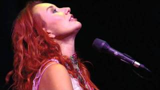 Tori Amos - Hoover Factory