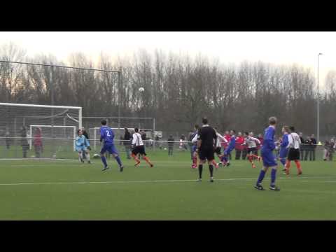 Gio redt ... tegen Jodan Boys