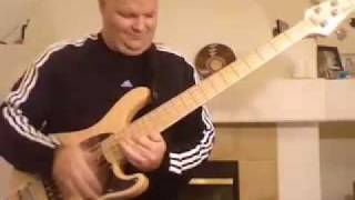 Crazy Slap bass solo- CORT GB75 artist Darrell Craig Harris Cirque du Soleil ZED - Tokyo Japan