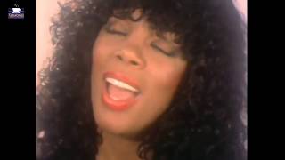 Donna Summer - Christmas Medley (What Child Is This, Do You Hear What I Hear, Joy To The World)