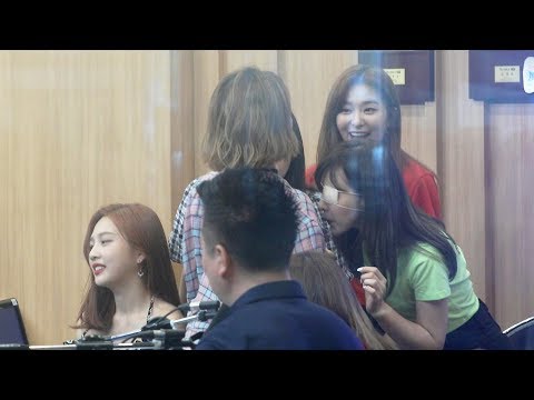 180809 키썸 향수에 반한 레드벨벳(Red Velvet) 출퇴근 [컬투쇼] 4K 직캠 by 비몽