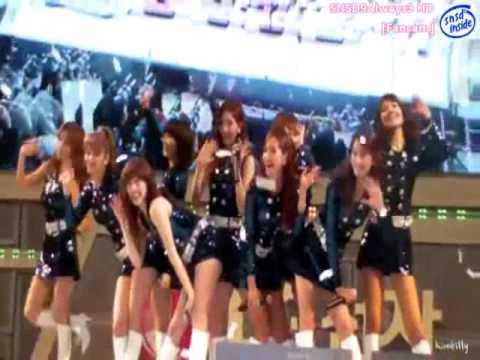 110403 SNSD-GEE [HD/FanCam] @ LG Cinema3D GameFestival