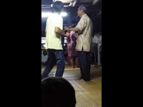 Putus Tunang Maya Gawai cover by Viviana Nuing