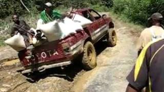 preview picture of video 'Road conditions in Papua New Guinea'