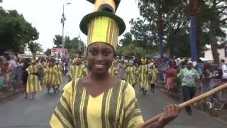 preview picture of video 'Carnaval de Kourou en Guyane  bonvini, vini kannaval'