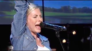 Mighty God (Spontaneous Worship) - Jenn Johnson &amp; Brian Johnson | Bethel Music