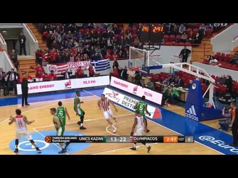 Three points bombardment by Olympiakos in the first half