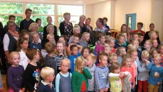preview picture of video 'Piets weer op school Dijkerhoek'