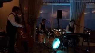 The Chris Kennedy Trio - Angel Eyes (Matt Dennis, 1946)