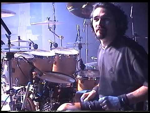 TVMaldita Presents: Aquiles Priester's Drum Cam - Via Funchal, São Paulo, Brasil 15.12.2001