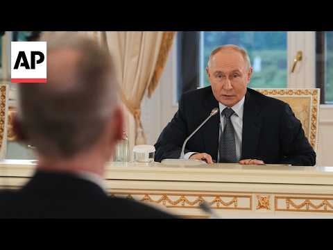 Putin defends state of Russian economy in meeting with international media