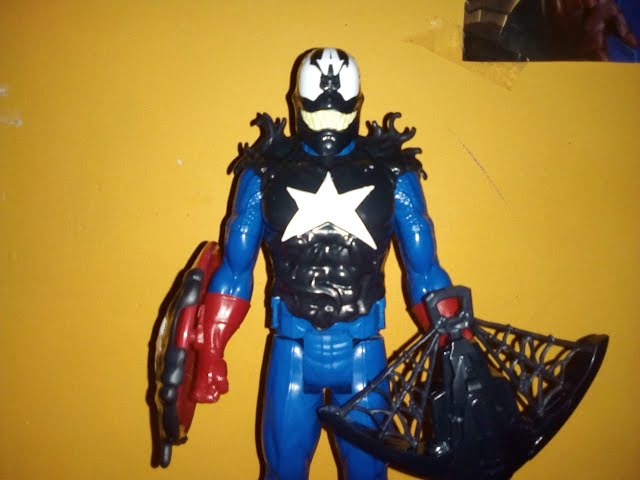 Vídeo relacionado con Hasbro Marvel Avengers Titan Hero Series, Venomized Capitán América y Hulk, Set con 2 Figuras de Acción, Accesorios Venom, Batallas Superhéroes y Villanos, Regalos para Niños de 4 Años o Más