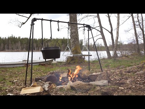 Встановлення стійки для приготування на вогнищі Petromax Fire Bridge 