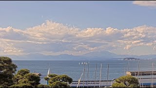 Shonan Beach FM 78.9 - Sagami Bay, Enoshima & Mt. Fuji live webcam