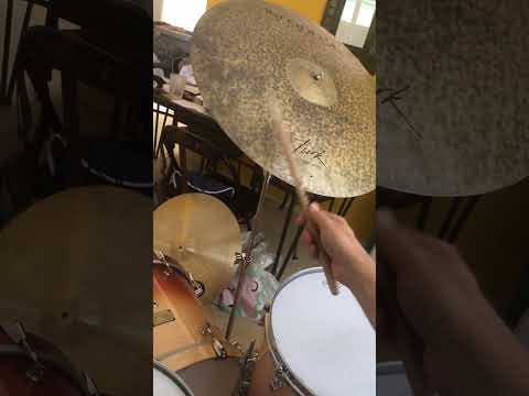 Immagine Istanbul Agop 22" Turk Jazz Ride 2255 grams drilled for rivet - 4