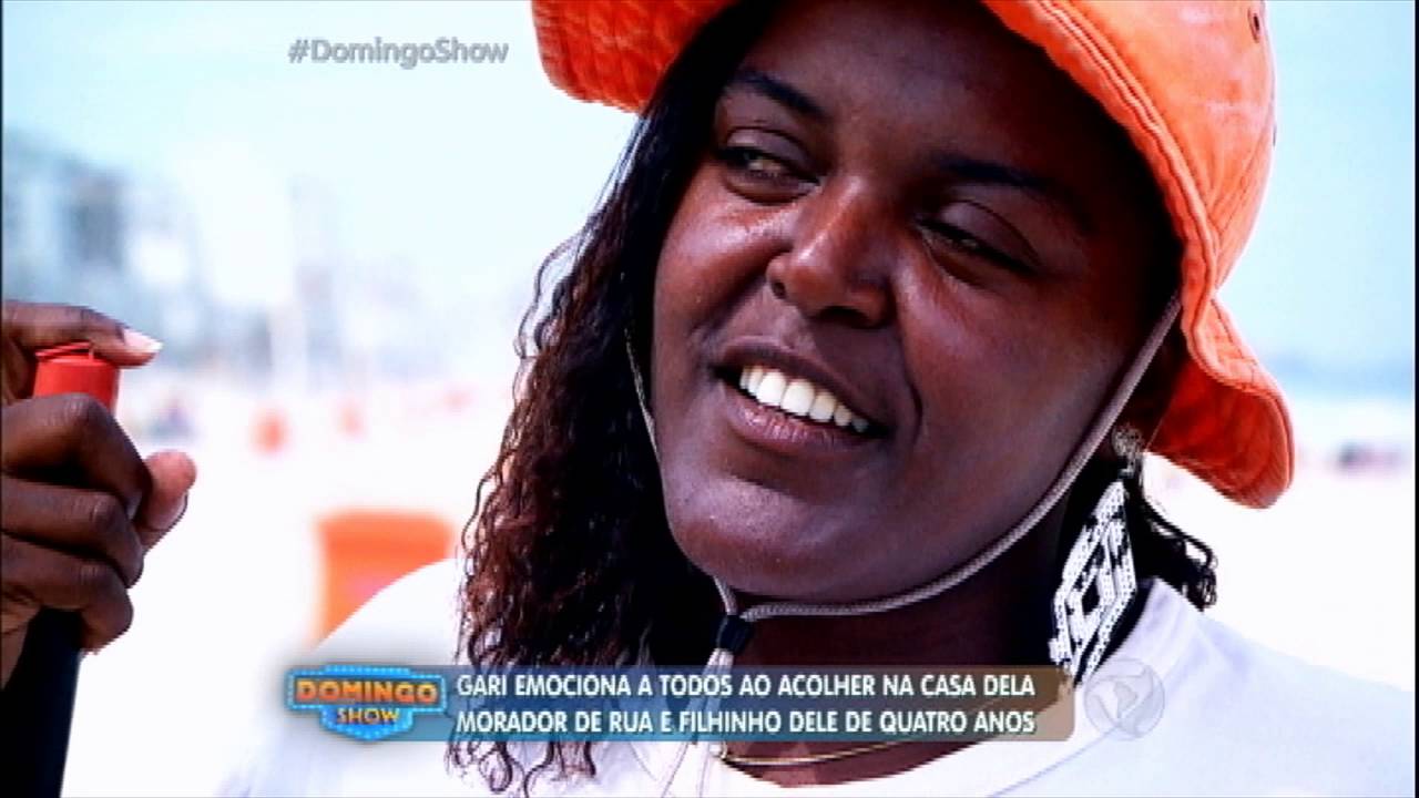 Gari se comove e acolhe morador de rua e filho de 4 anos em sua casa