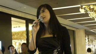 Have Yourself A Merry Little Christmas by Beverly Morata @ Paragon Music En Vogue 7 Dec 10