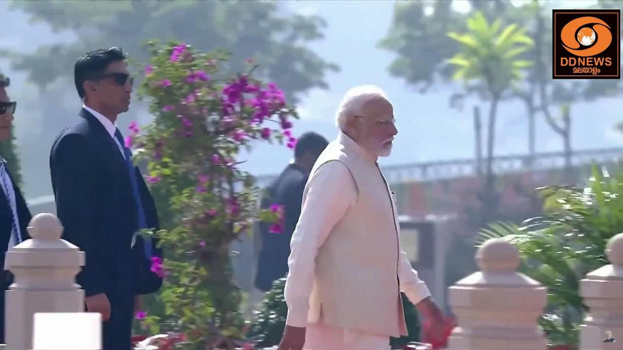 അയോധ്യയിലെ സപ്തമന്ദിറിൽ പ്രാർത്ഥന നടത്തി പ്രധാനമന?