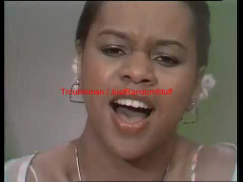 Deniece Williams - Free (Live 1977)