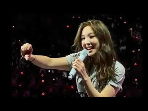 TWICE Nayeon so beautiful at tokyo dome world tour 04-23-22