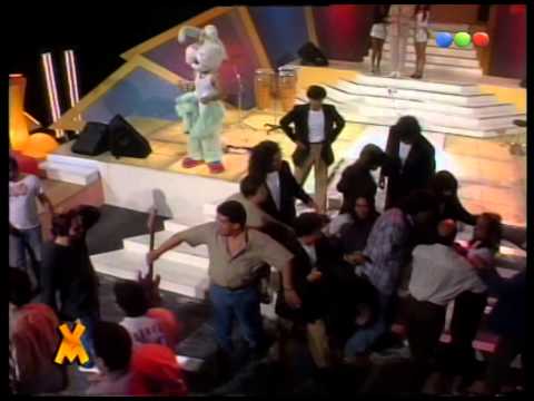 Vale Valeria con el grupo Tinta Roja, Parte 2 - Videomatch 97