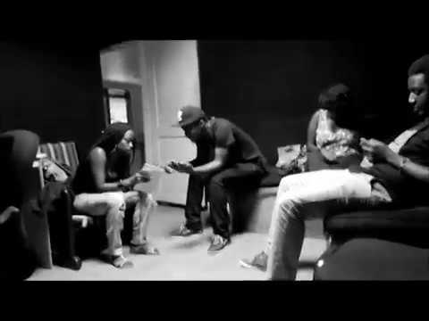 FLEX D'PAPER IN STUDIO RECORDING NEW SINGLE "LEADER"