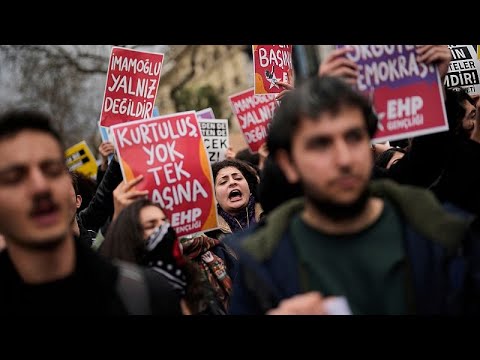 Studenten protestieren gegen Verhaftung des Istanbuler Bürgermeisters