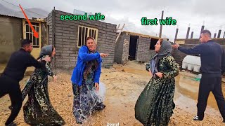 Download lagu *In the Rain: Mr. Rahmat Evicts His First Wife for Harassing the Second—Will She Repent?* mp3