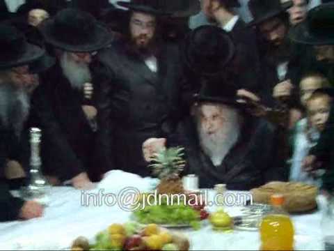 Shomrei Emunim Rebbe  @ Wheat Cutting For Pesach 5772