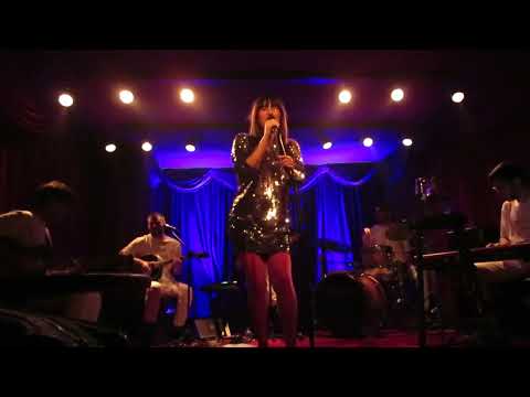 silvia machete @ manouche: carrossel / soon / cactus / i love missing you (abertura do show)