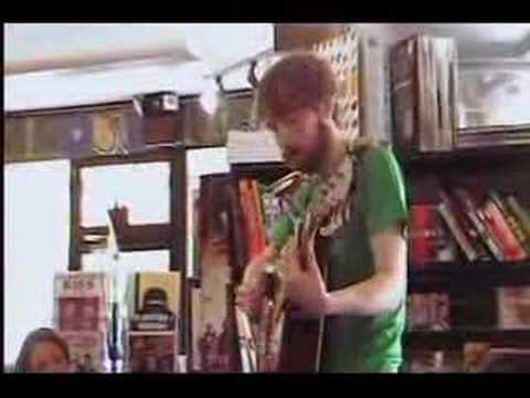 eric metronome performing 'copy cat' acoustic
