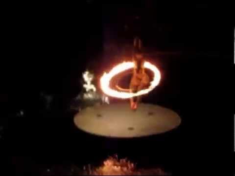 Огненные обручи. Цирк на воде