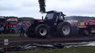 preview picture of video 'Tractor Pulling Piikkiö 2014'