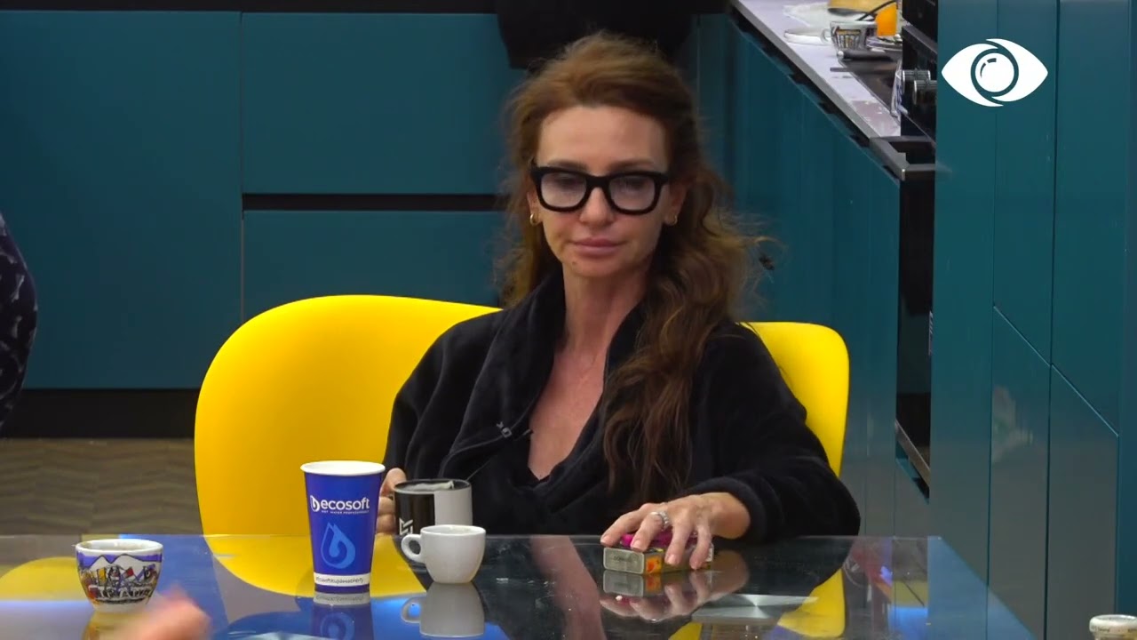 Nuk servilosem/ Ermiona: S'më plas fare për këto budallallëqe