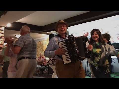 Hoch auf den Bergeshöh'n - Lindenwirt-Trio - Dieter am Akkordeon