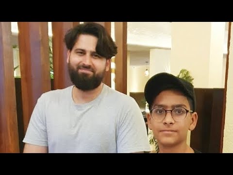 Meet with @FazalSharif 😯in Restaurant