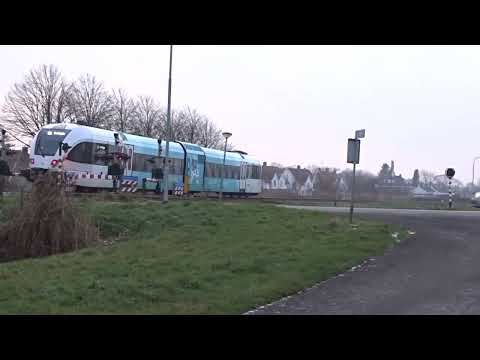 GTW 242 Samuel van Houten