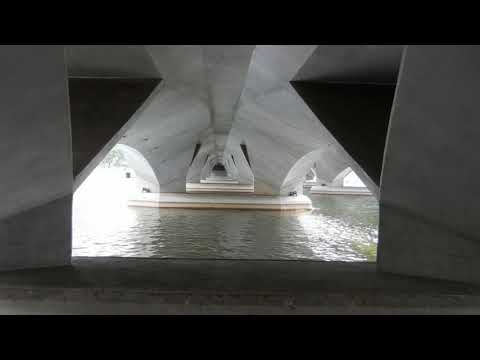 Aankhon se yun aansoo dhalke