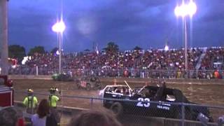 preview picture of video '2013 Monroe County Fair Modified Class Heat 2'