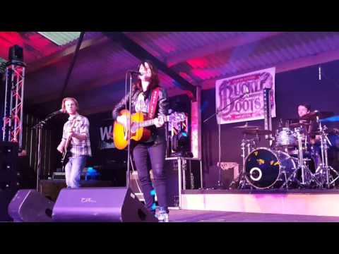 Sonia Leigh - Bar ( LIVE)