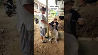 Download lagu DASAR TEMAN GAK ADA AKHLAK #comedy #funny #shortsvideo mp3