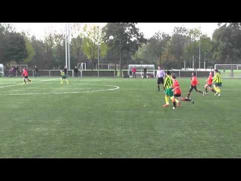 26 okt 2013 Brederodes D2 - VV De Meern D4 com 2-1 Goede redding Jens