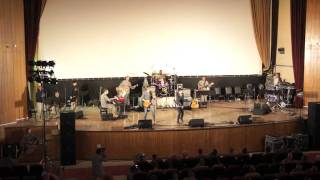 Black Roses Red&#39; - Alana Grace / Live on the USO Tour