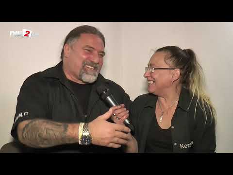 Der Partybiker (Frank Schwung) im Interview mit DieZwei.tv bei der Aids-Gala