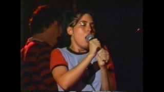 Bikini Kill - Sugar - live (1993)